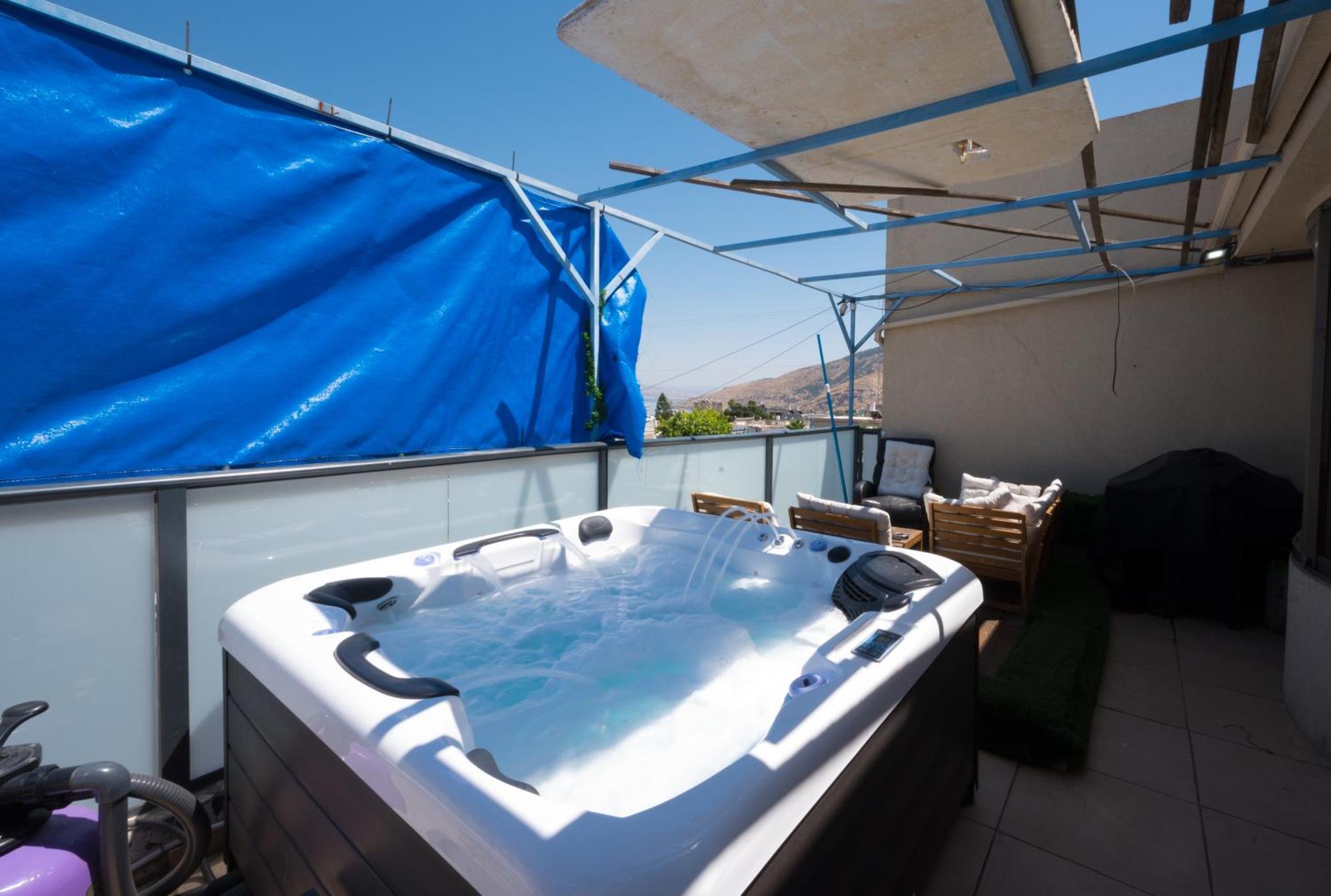 Levication 2 Bedrooms Pool&Jacuzzi Тверия Экстерьер фото